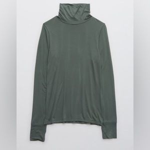American Eagle Green Turtle Neck Shirt size medium